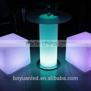 Hots Sale Round Glass Top Center Rotating Dining Table With Led Light thumbnail-3
