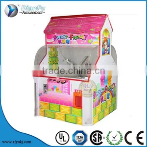 2016 Newest Hot Sell Coin Operate Arcade Chilrdren Candy Claw Machine House Machine of Price Promotion Sale thumbnail-1