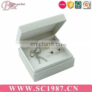 Whole Set of Square With the Necklace White Leather Jewelry Box thumbnail-5