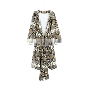 Woman Lady Snake 3/4 Sleeve Robe Bridal Robe Kimono Robe thumbnail-1