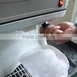 Small Ice Crusher Snow Ice Shaver Commercial Use thumbnail-2