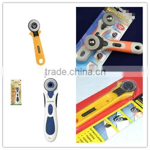 Fabric Rotary Cutter thumbnail-1