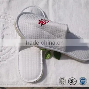 Personalized Hotel and SPA Waffle Slipper With Embroidary Logo for Men Bathroom Slippers thumbnail-2
