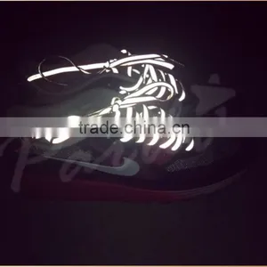 Clubbing 3M Light Reflective Shoe Laces Reflects Light in the Dark thumbnail-5
