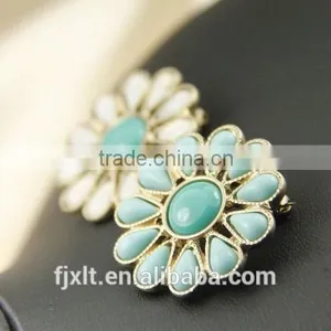 Alloy Crystal Handmade Fabric Flowers Brooch thumbnail-2