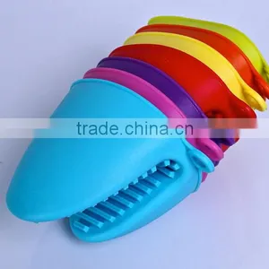 Silicone Oven Mitt Pot Holder Silicone Grill Glove Grip Pinch Kitchen Tool Grip Heat Resistant thumbnail-1
