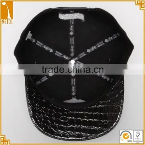 6 Panel Sports Style Black Leather Patch Brim Custom Snapback Caps thumbnail-4
