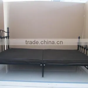 Modern Fashion Queen Size Iron Bed thumbnail-1