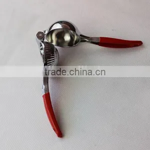 LM-106 Mirror Finish Lemon Squeezer With Rubber Soft Handle thumbnail-2