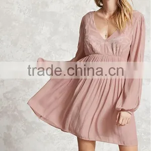 Woman Long Vented Sleeve Scoop Neck Self-Tie Back Stripe Chiffon Emroidered On the Front Dress thumbnail-2