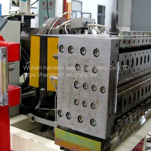 Introduction of Plastic Hollow Plaid Production Line thumbnail-3