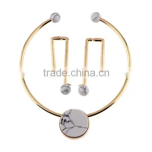 Fashionable Turquoise Jewelry Gold Choker Earrings Necklace Set thumbnail-3