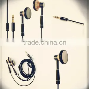 Music Player Mp3/mp4 Skull Earphones With Mic Earphone Bulk thumbnail-1