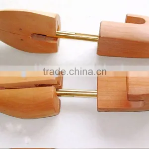 Top Quality Aromatic Cedar Shoe Tree Wholesale thumbnail-1