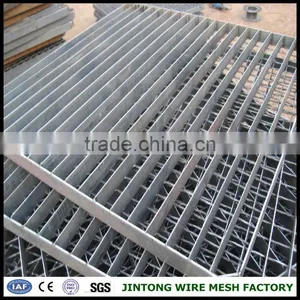 High Quality Trench Drain Grating Cover Stair Steel Grating Steel Grating for Platform Bridge thumbnail-1