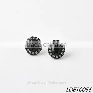 Elegance Black Crystal Stud Earring thumbnail-1