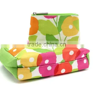 2015 New Design 600D Polyester PVC Printing Zipper Cosmetic Bag thumbnail-3