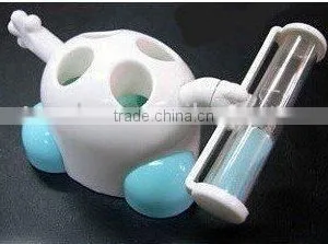 3 Minutes Hourglass Toothbrush Holders thumbnail-1