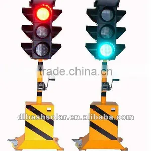 Solar Powered Traffic Light With Wheel, Portable thumbnail-1