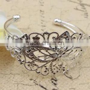 Big Wide Hollow Cuff Bangle Crown and Leaf Design Hollow Cuff Bangle for Evening Dress thumbnail-2