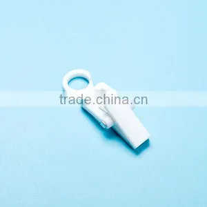 Durable Plastic Curtain Clamp Clips thumbnail-1