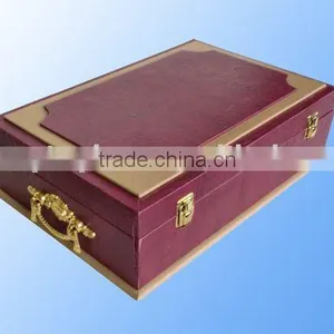 Elegant Glossy Red Wood Medal Box thumbnail-1