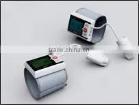 Fingertip Oximeter Industrial Design Service thumbnail-1