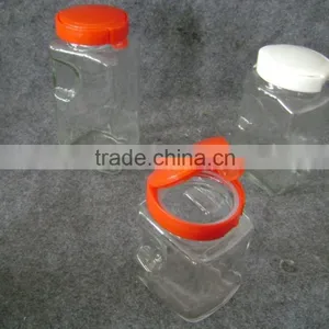 Square Glass Jar With Plastic Lid thumbnail-1