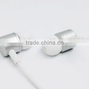 2016 Lastest Oem Metal Earphone With Mic for Iphone thumbnail-5