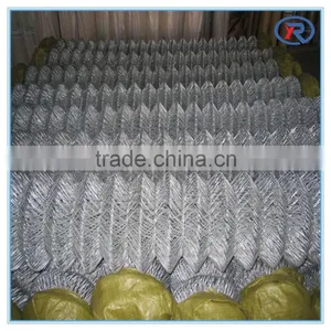 China Supplier Cheap Galvanized and PVC Coated Diamond Mesh Decorative Chain Wire Chain Link Fence thumbnail-2