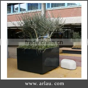 Customized Flower Planters / Metal Flower Pots thumbnail-1