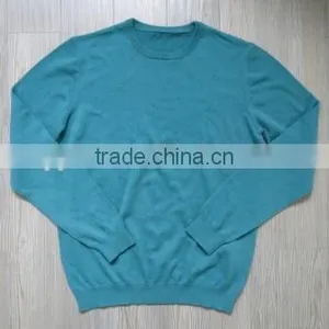 A Single Color Round Neck Pullover Casual Men Knitted Sweater Men thumbnail-1