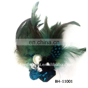 Elegant Real Feather Brooch With Pearl Charm thumbnail-1
