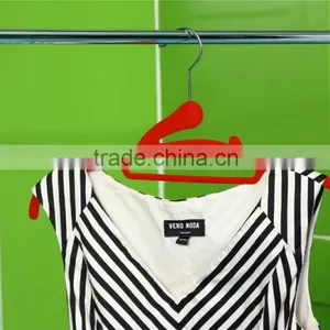 Velvet Flocked Clothes Hanger thumbnail-6
