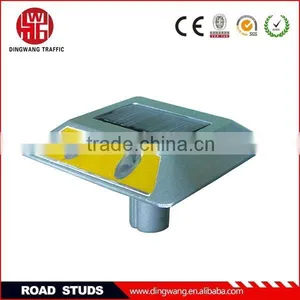 Reflective Strongly at Night Solar Road Stud Light thumbnail-1