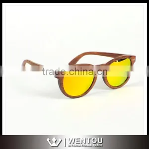 Wooden Polarized Lense Sunglasses thumbnail-2