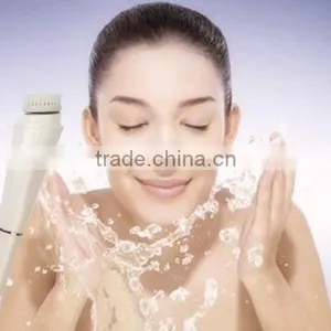 Waterproof Deep Cleaning Vibrating Rotating Facial Cleaning Brush thumbnail-1