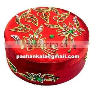 Round Zari Hand Embroidery Jewellery Boxes thumbnail-1