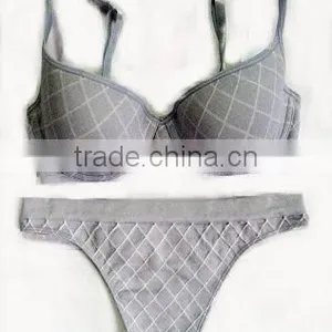Seamless Ladies' Set (bra & String) thumbnail-1