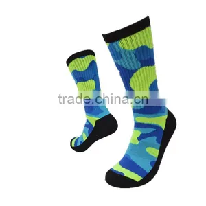Comfortable Knee High Compression Sports Socks thumbnail-5