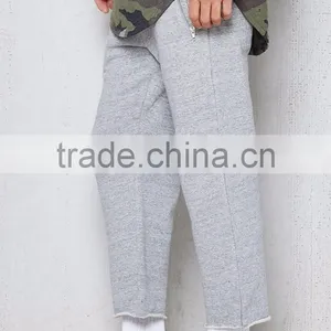 Street-inspired Style Cropped Cutoff Men Joggers thumbnail-2
