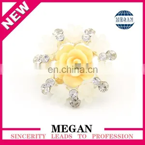 Hot Sale Luxury Diamond Flower Rhinestone Crystal Buttons for Garment Decoration thumbnail-1