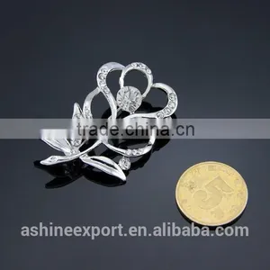 Exquisite Bridal Cute Beautiful Hollow Flower Crystal Rhinestone Brooch/handmade Rhinestone Brooch thumbnail-2