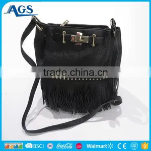 China Wholesale Black Shoulder Bag Ladies Tassel Bag thumbnail-1