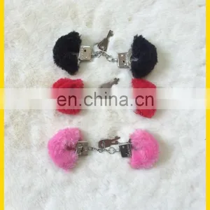 Promotional Mini Handcuff Keychain Wedding Gift thumbnail-3
