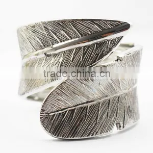 Hottest Wholesale Antique Silver Feather Alloy Cuff Bracelet thumbnail-4