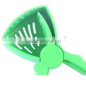 CY143 Lemon Juicer Clip Fruit Juice Maker Lemon/Orange Sprayer Manual Lazy Orange Reamer thumbnail-3