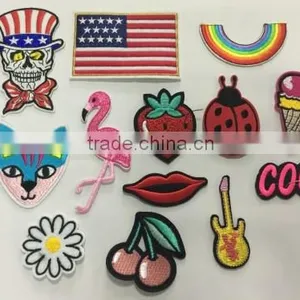 Custom Iron-on Patches Wholesale Sequin Embroidery Patch thumbnail-2