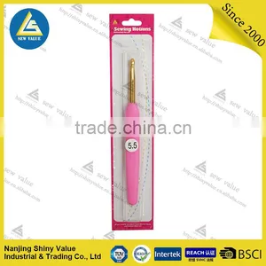Different Colors Assorted Sizes Plastic Handle Crochet Hook Set thumbnail-4