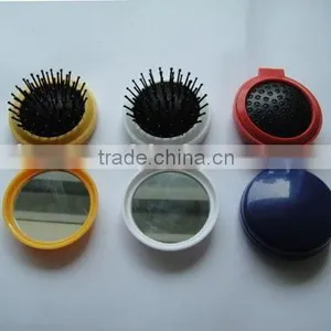 Cosmetic Mirror With Comb thumbnail-1